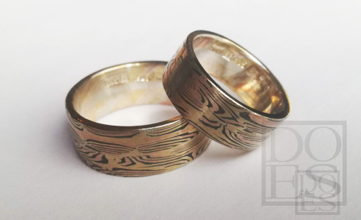Weddingrings-Doesdesign.jpg