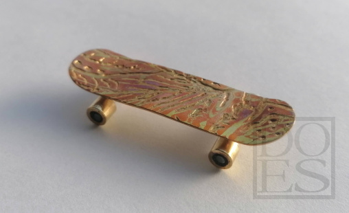Finger-skateboard.jpg
